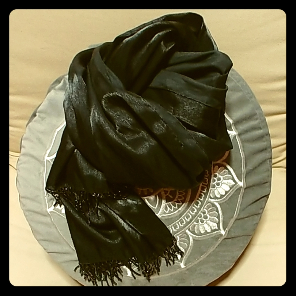Sleek Shimmering Scarf